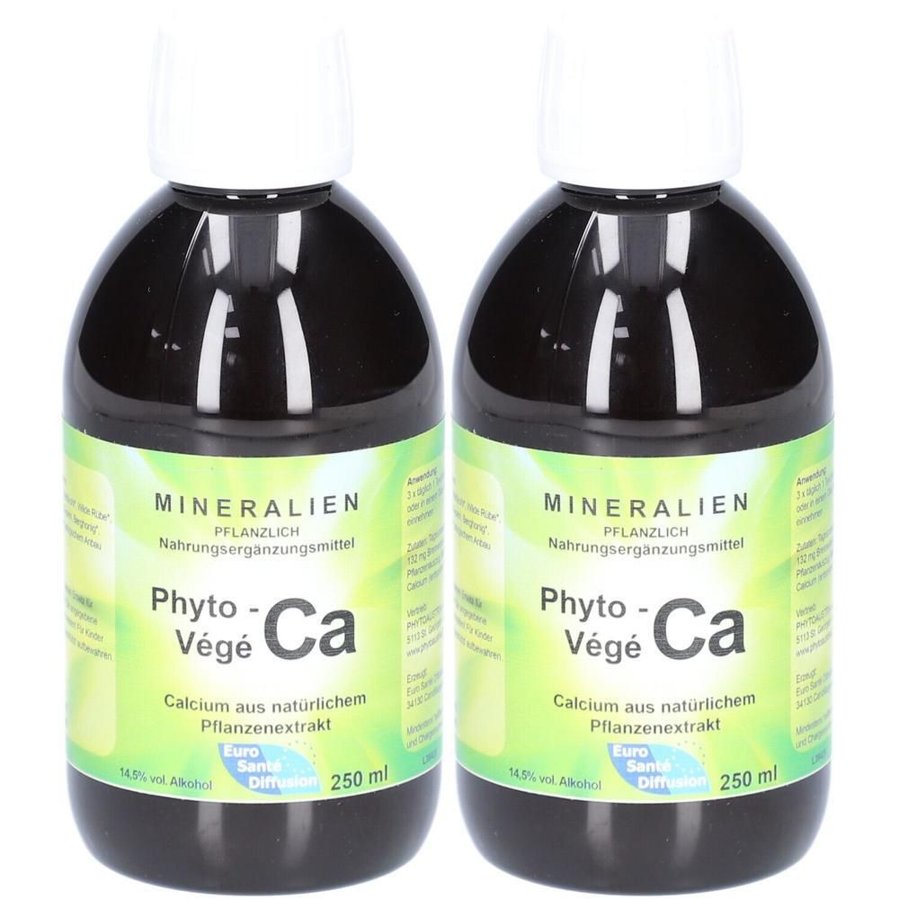 Zwei dunkle Flaschen mit Phyto-Vége Ca, einem pflanzlichen Nahrungsergänzungsmittel auf Kalziumbasis. Jede Flasche enthält 250 ml.