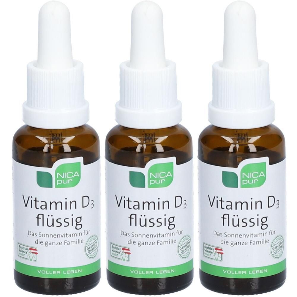 Drei braune Glasflaschen mit Pipettenaufsatz, gefüllt mit flüssigem Vitamin D3.