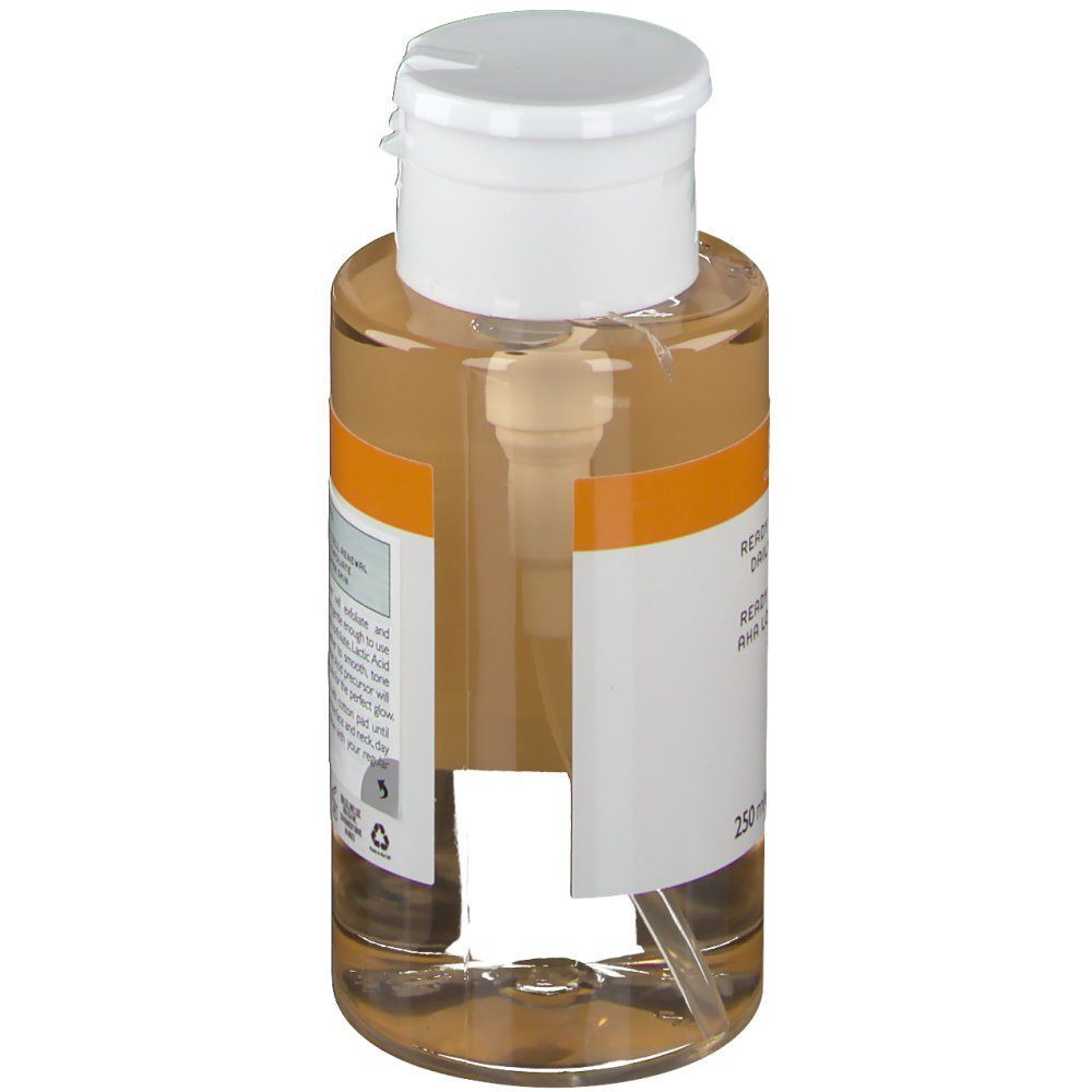 Seite einer Flasche REN Ready Steady Glow Daily AHA Tonikum mit Etikett und Pumpverschluss.