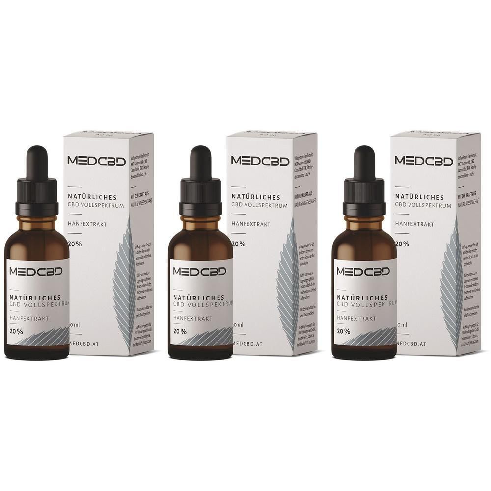 Drei Flaschen MEDCBD 20% CBD Öl mit Pipetten und Kartons. Natürliches CBD-Vollspektrum Hanfextrakt.