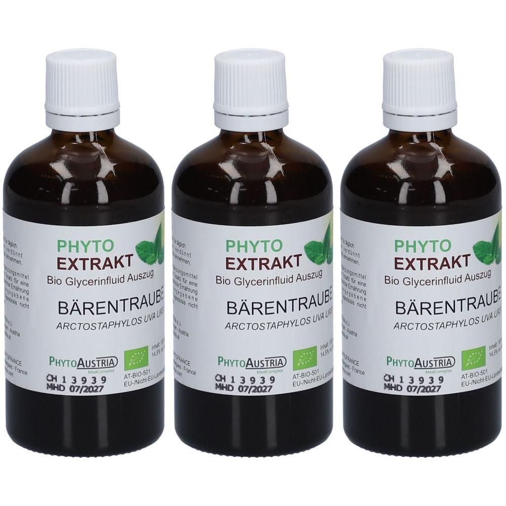 Drei Flaschen PHYTO Extrakt BÄRENTRAUBE BIO. Braune Glasflaschen mit weißen Verschlüssen und Etiketten. Aufschrift: PHYTO AUSTRIA.