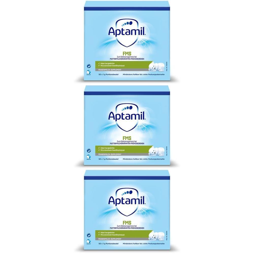 Drei blaue Kartons Aptamil FMS Spezialnahrung Frühgeborene. Logo, Produktname und Text auf der Vorderseite.