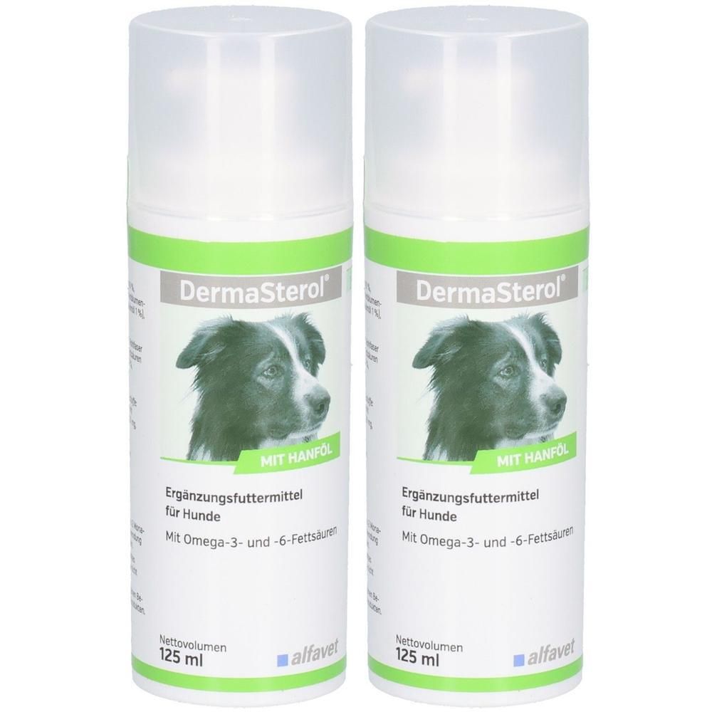 Zwei weiße Sprühflaschen mit grünem Etikett. Aufschrift: DermaSterol, Bild eines Hundes, Ergänzungsfuttermittel für Hunde, 125 ml.