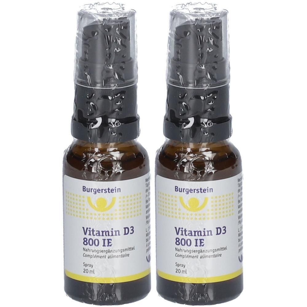 Zwei Flaschen Burgerstein Vitamin D3 800 IE Spray. Braune Glasflaschen mit schwarzem Sprühkopf und Etikett. Aufschrift: Vitamin D3 800 IE.