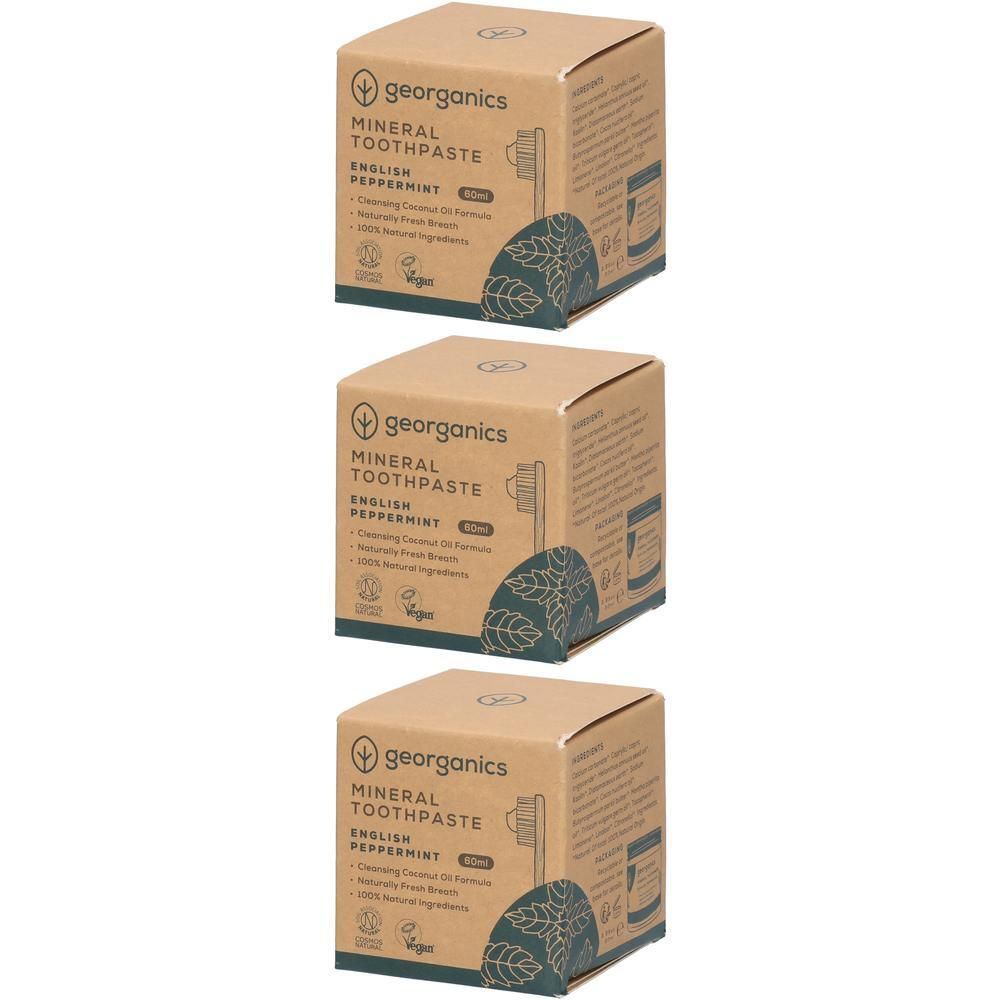 Drei quadratische Pappkartons. Aufdruck: georganics Mineral Zahnpasta, Englische Pfefferminze. Mit Logo und Produktinformationen.