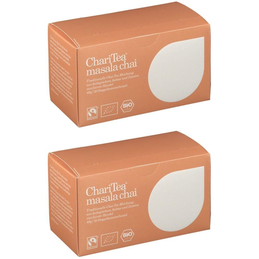 Zwei rechteckige, orangefarbene Kartons. Aufdruck: ChariTea masala chai, Bio-Siegel. Weiße, tropfenförmige Fläche.