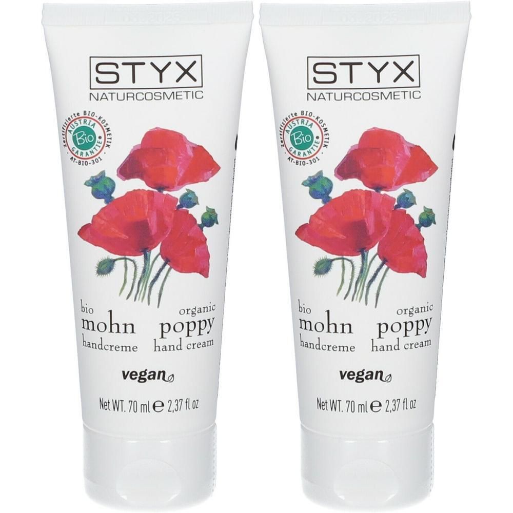 Zwei Tuben Handcreme. Weiße Tuben mit rotem Mohnblüten-Design. Text: STYX NATURCOSMETIC, bio, vegan, Mohn Handcreme.