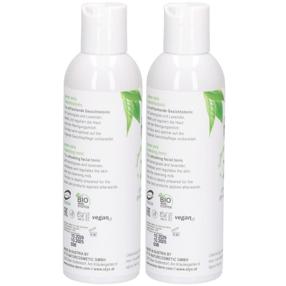 Zwei Flaschen STYX AROMADERM Green Asia Gesichtstonic mit Etikett und Blattmotiv. Bio- und Vegan-Siegel sichtbar.