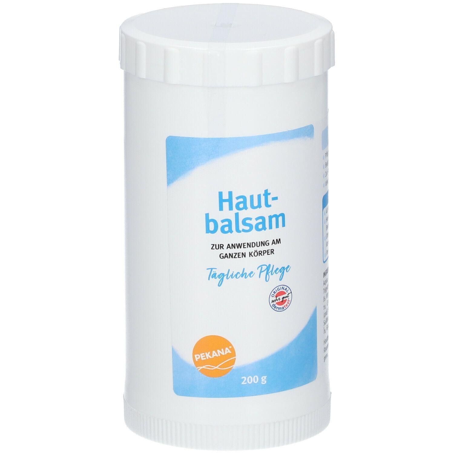 Zylindrische weiße Dose mit Deckel. Aufschrift: Hautbalsam, PEKANA, 200 g. Blaue und rote Akzente.