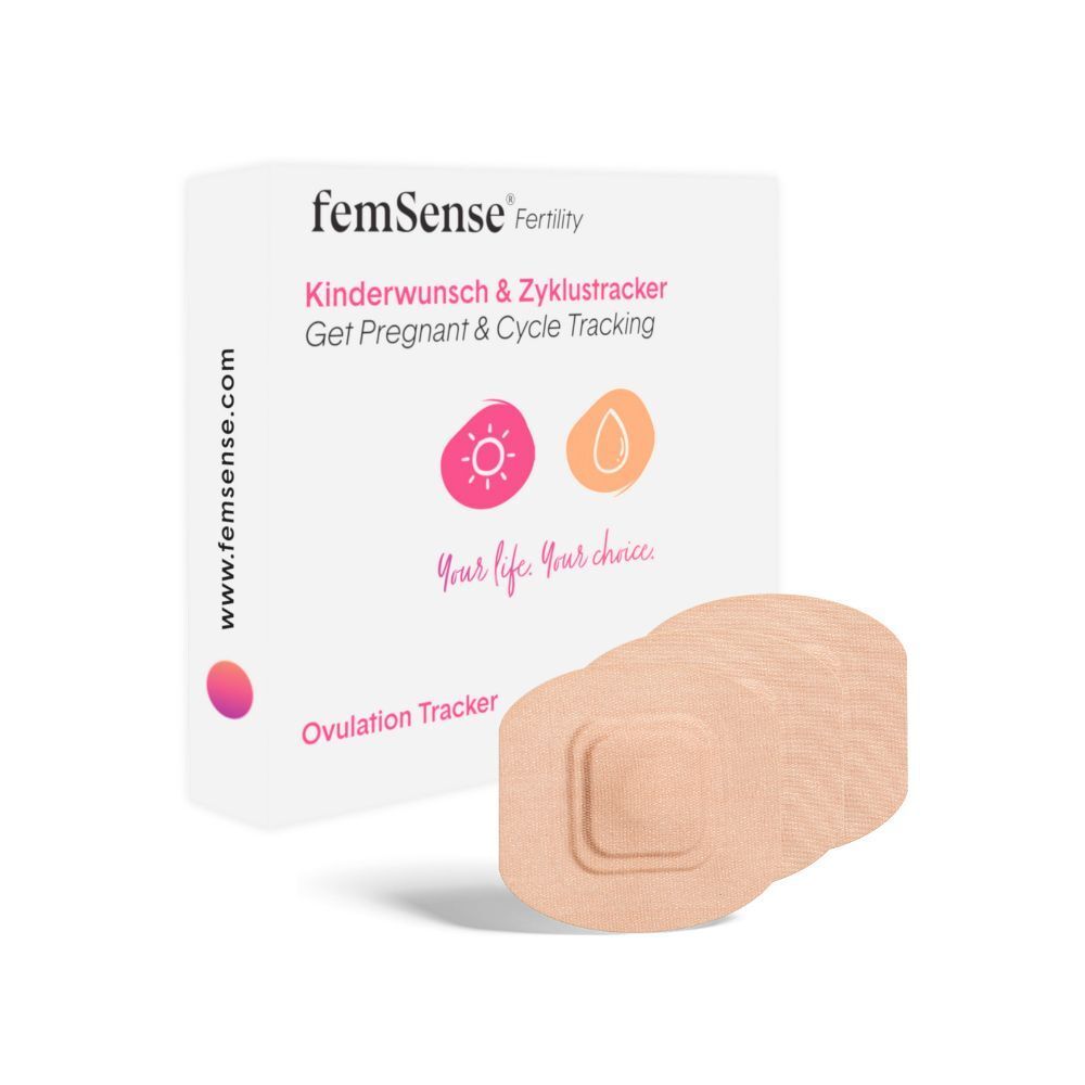 Packung femSense Zyklustracker mit mehreren Pflastern. Weiße Schachtel mit Produktnamen und Illustrationen. Pflaster liegen daneben.