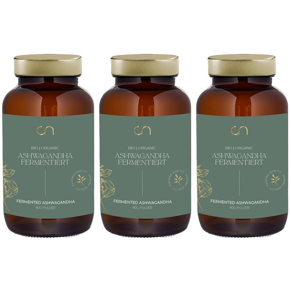 Drei braune Glasflaschen mit goldenen Deckeln. Etiketten mit Text: Ashwagandha fermentiert. Marke: CN Innovations.