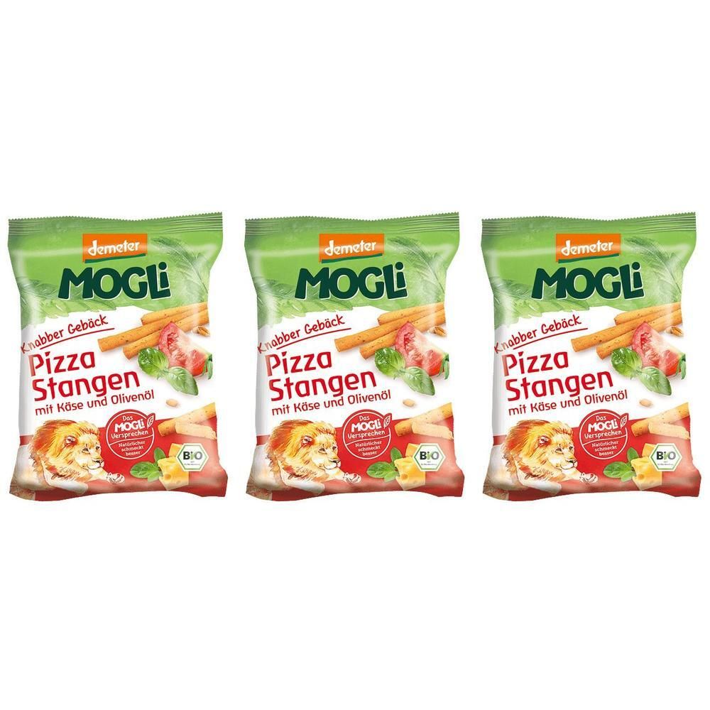 Drei verpackte Produkte. Grün-weiße Verpackung mit Produktbild und Text: Pizza Stangen mit Käse und Olivenöl. Marke: MOGLi, Demeter.