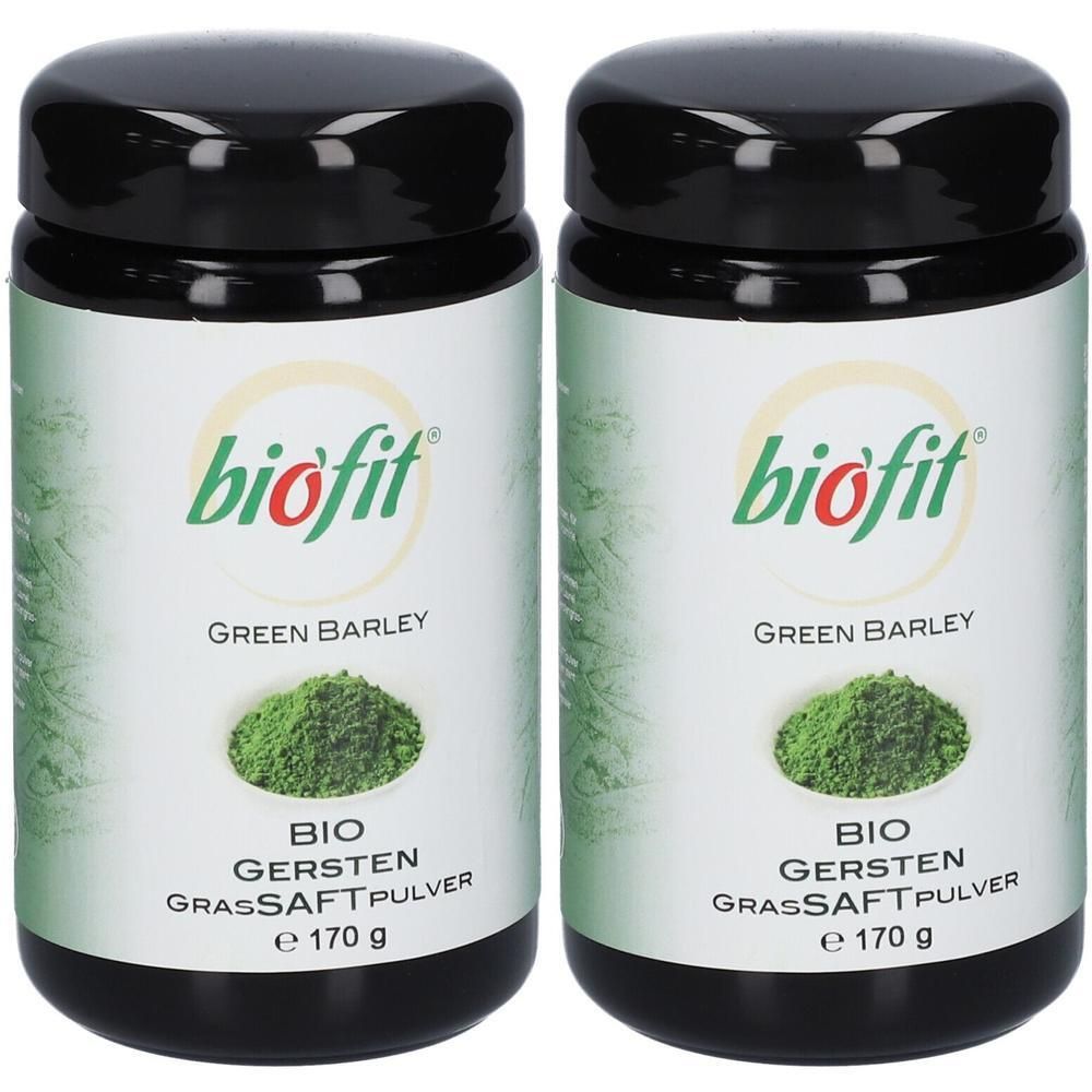 Zwei Dosen mit schwarzem Deckel. Aufschrift: biofit, Green Barley, BIO Gerstengrassaftpulver. Grüne Pulverabbildung. E 170 g.