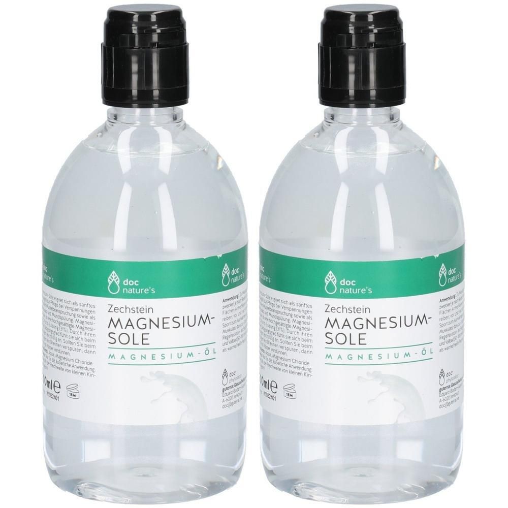 Zwei Flaschen Zechstein Magnesium-Sole Magnesiumöl mit schwarzen Schraubverschlüssen und grünen Etiketten.