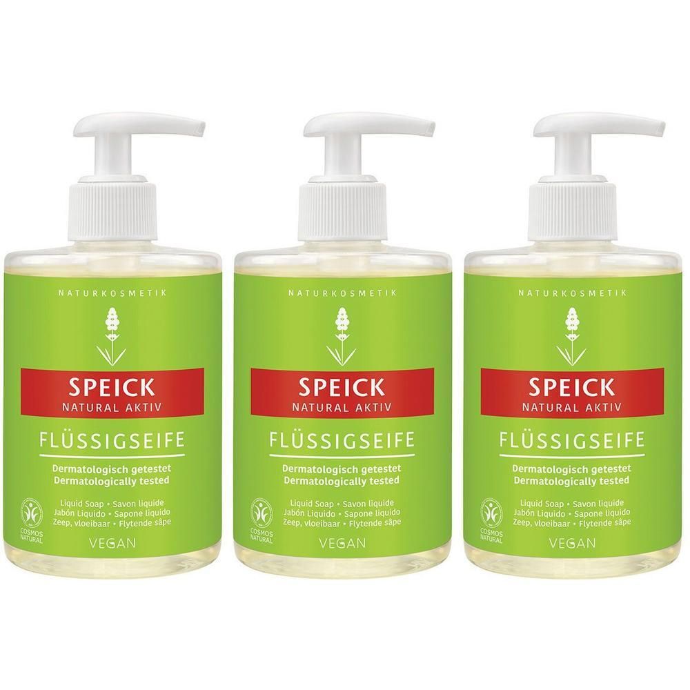 Drei Flaschen SPEICK NATURAL AKTIV Flüssigseife mit Pumpspendern. Grüne Etiketten mit rotem Streifen und weißer Schrift.