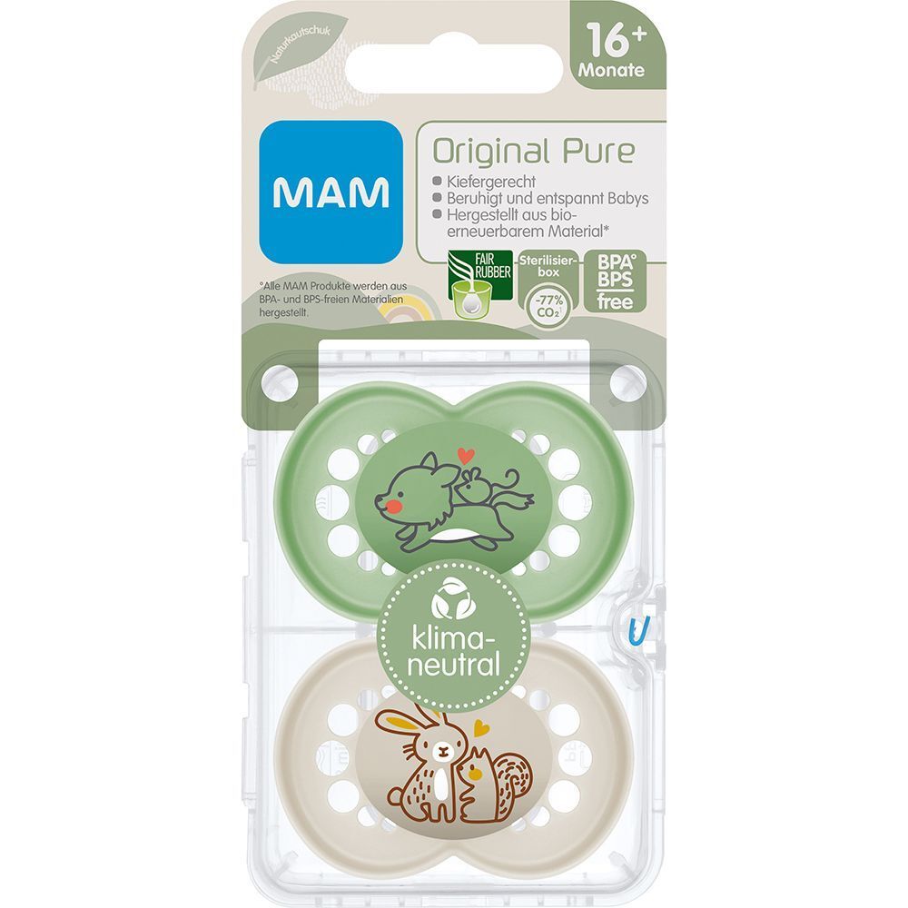Zwei MAM Original Pure Schnuller (16+ Monate) in Grün und Beige mit Eichhörnchen- und Hasenmotiven, im Blister.