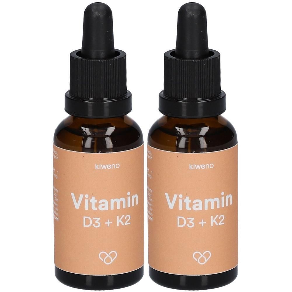 Zwei braune Glasflaschen mit schwarzen Pipetten. Auf den Etiketten steht "kiweno Vitamin D3 + K2".