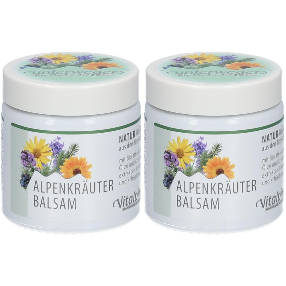 Zwei weiße Tiegel mit Deckel. Aufschrift: ALPENKRÄUTER BALSAM. Etikett mit Blumenmotiv und Vitalp-Logo. Naturkosmetik.
