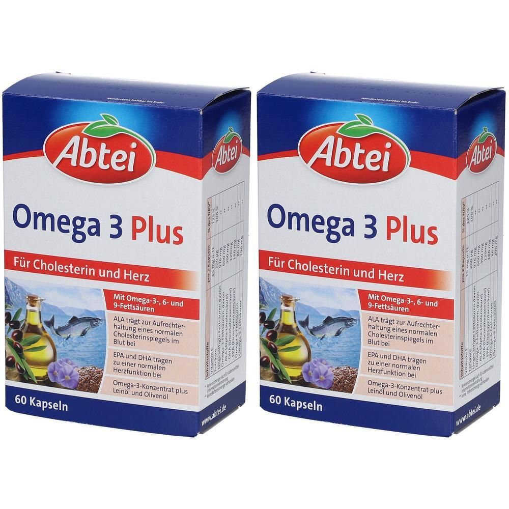 Zwei Schachteln Abtei Omega 3 Plus. Blaue Verpackung mit weißer Schrift. Aufschrift: Omega 3 Plus, Für Cholesterin und Herz. 60 Kapseln.