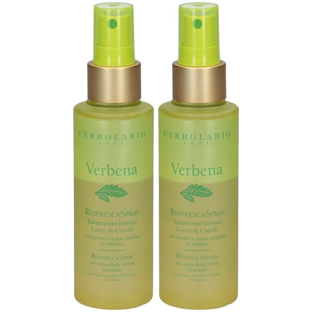 Zwei Sprays mit grünem Deckel und goldfarbenem Ring. Aufschrift: Verbena, Rinfrescaspray. Flaschen mit gelblicher Flüssigkeit.