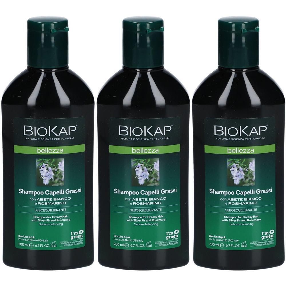 Drei schwarze Shampoo-Flaschen mit grünen Etiketten. Aufschrift: BioKap, bellezza, Shampoo Capelli Grassi mit Weißtanne und Rosmarin.