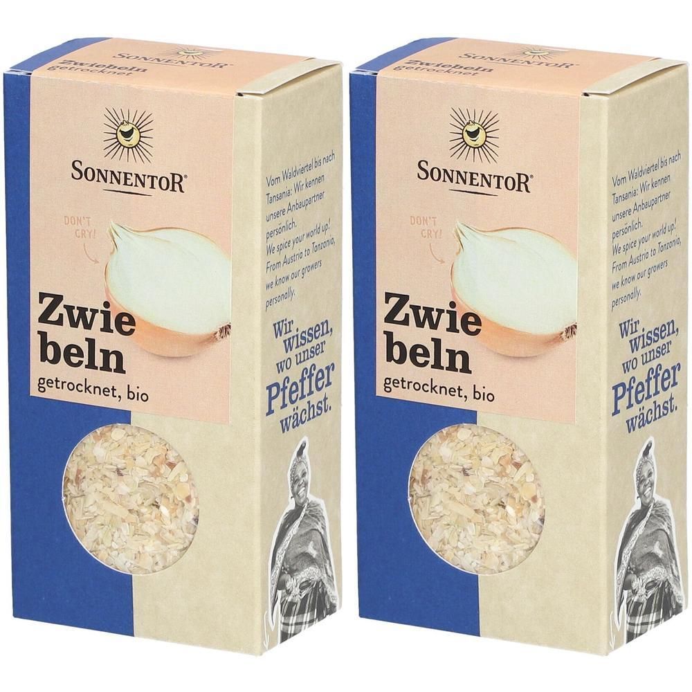 Zwei Kartons mit getrockneten Zwiebeln. Aufdruck: SONNENTOR, Zwiebeln getrocknet, bio. Abbildung einer Zwiebel. Text in deutscher Sprache.