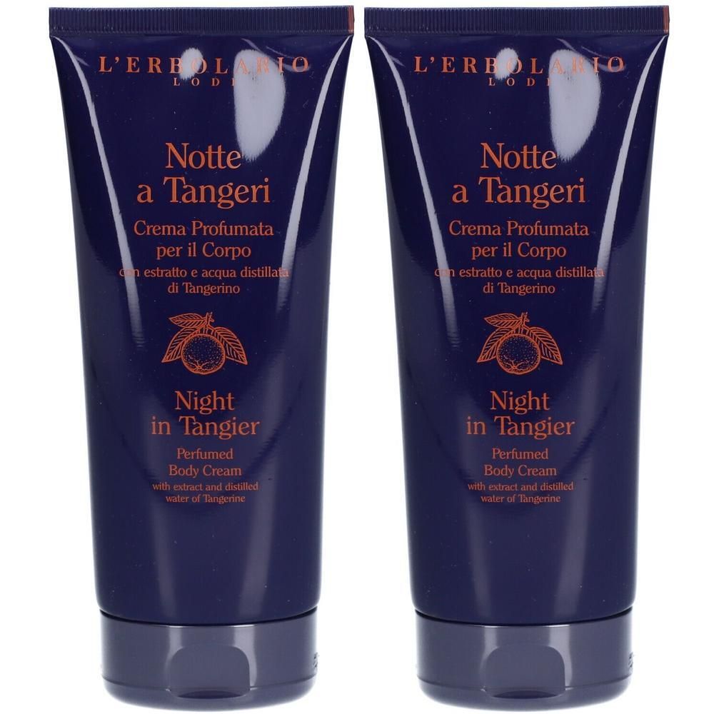 Zwei Tuben Körpercreme. Dunkelblaue Tuben mit orangefarbener Schrift. Aufschrift: Notte a Tangeri, Night in Tangier.