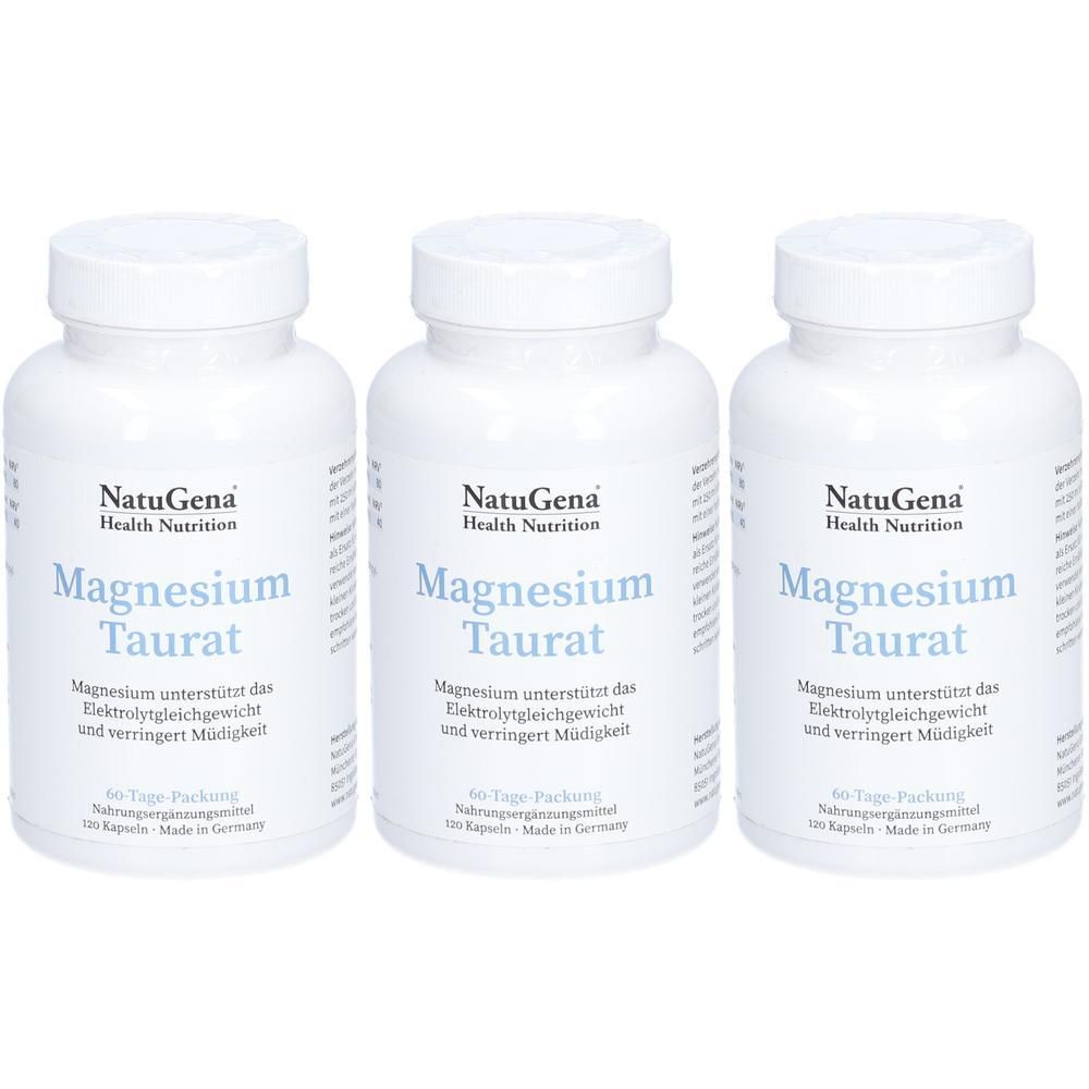 Drei weiße Flaschen mit dem Etikett "NatuGena Magnesium Taurat". Aufschrift: Magnesium unterstützt Elektrolytgleichgewicht und verringert Müdigkeit.