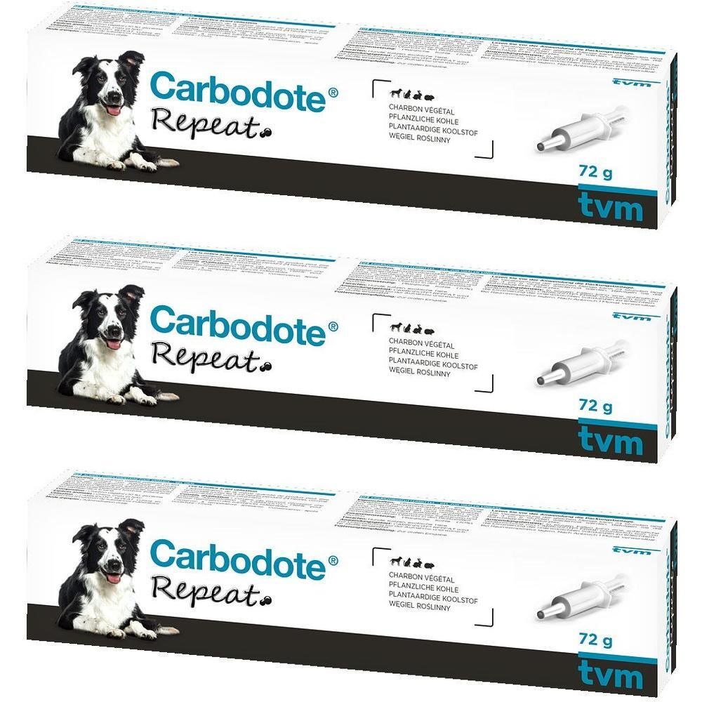 Drei Schachteln mit dem Produkt Carbodote® Repeat. Auf jeder Schachtel ist ein Hund abgebildet, sowie Produktinformationen und die Menge 72 g.