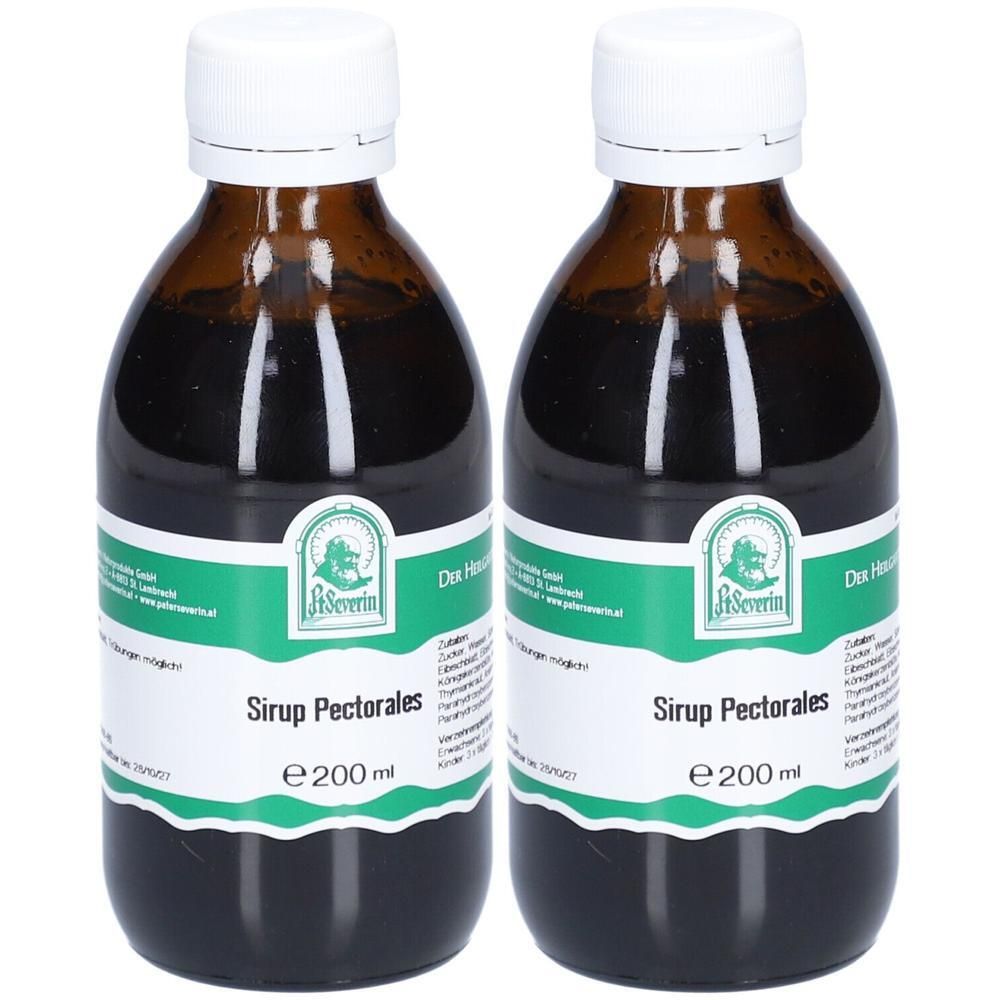 Zwei Flaschen Sirup Pectorales. Braune Glasflaschen mit weißem Deckel und grün-weißem Etikett. Aufschrift: La Severin, e 200 ml.