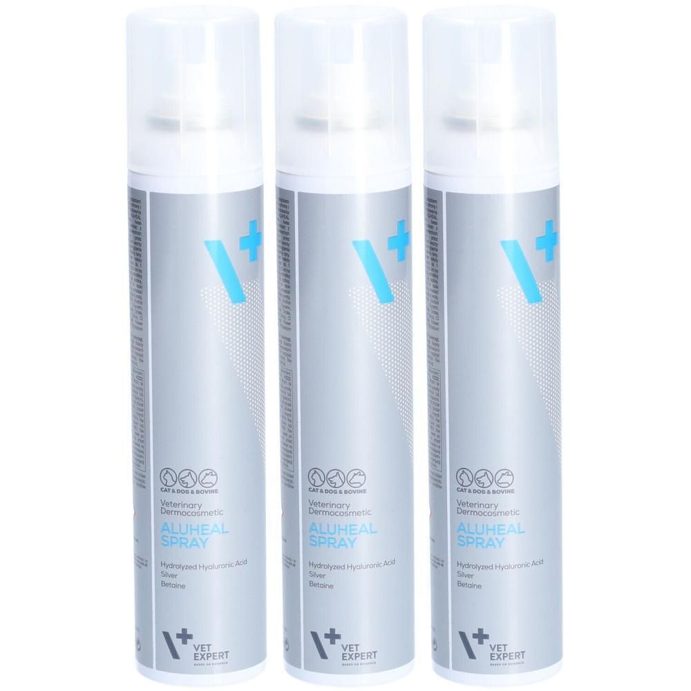 Drei Sprühflaschen mit weißem Deckel. Aufschrift: ALUHEAL SPRAY, VET EXPERT. Türkisfarbenes Plus-Symbol. Veterinärmedizinisch.