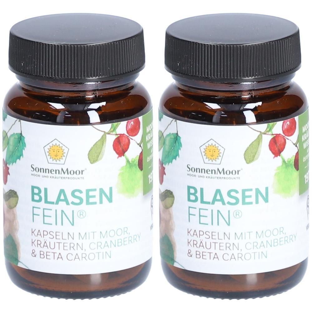 Zwei braune Glasflaschen mit schwarzen Deckeln. Auf den Etiketten steht "BLASEN FEIN" und "SonnenMoor".