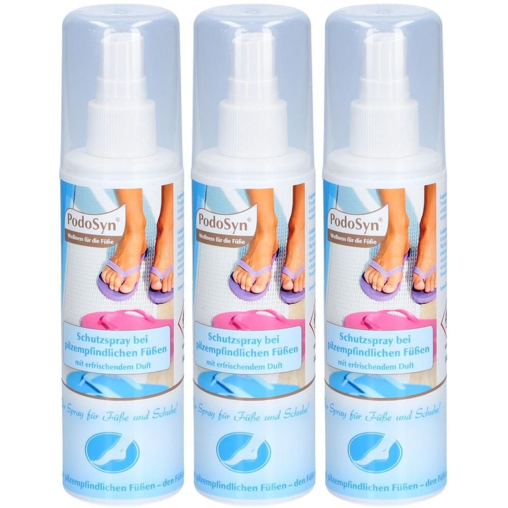 Drei Sprühflaschen mit weißem Sprühkopf und blauer Etikettierung. Aufschrift: PodoSyn, Schutzspray für empfindliche Füße.