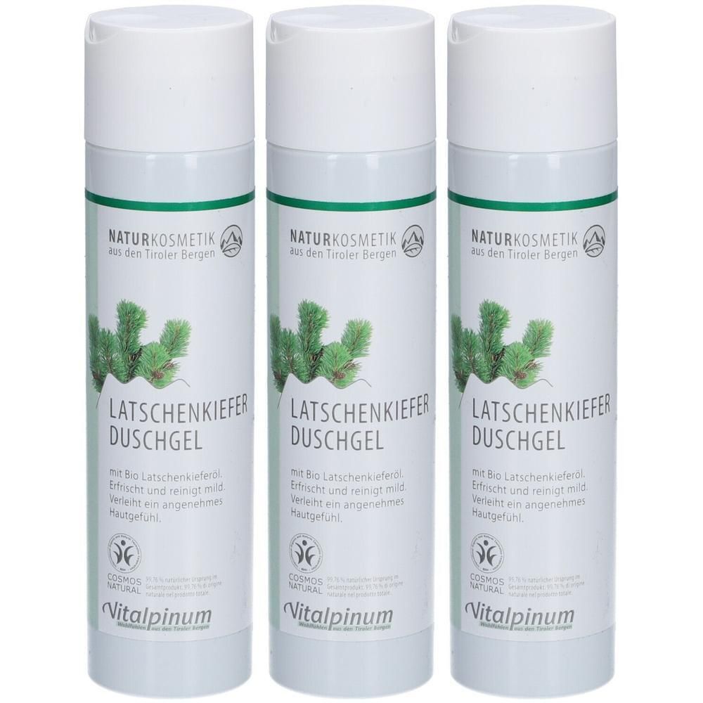 Drei zylindrische Flaschen mit weißem Deckel und grünen Akzenten. Aufschrift: LATSCHENKIEFER DUSCHGEL, NATURKOSMETIK, Vitalpinum.