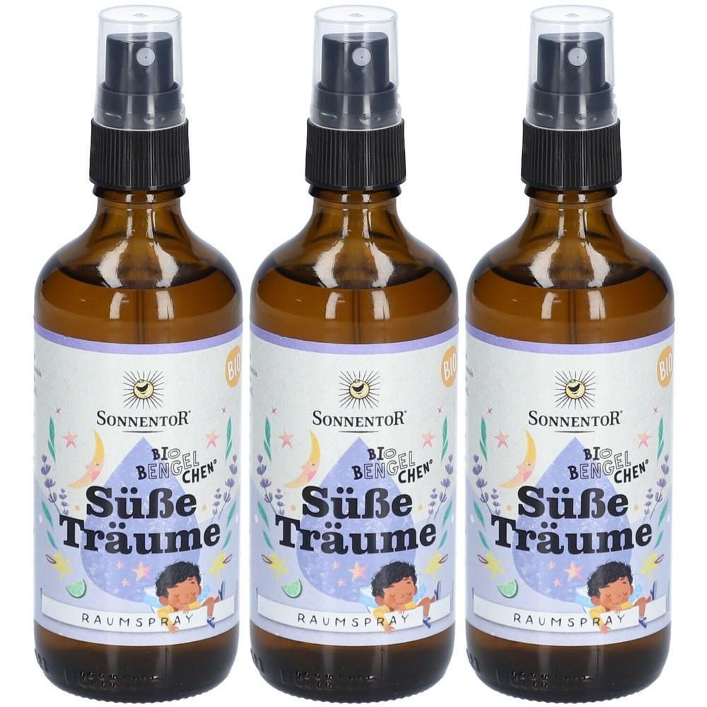 Drei braune Glasflaschen mit Sprühaufsatz. Auf den Etiketten steht "Süße Träume" und "Raumspray". Marke: SonnentoR.