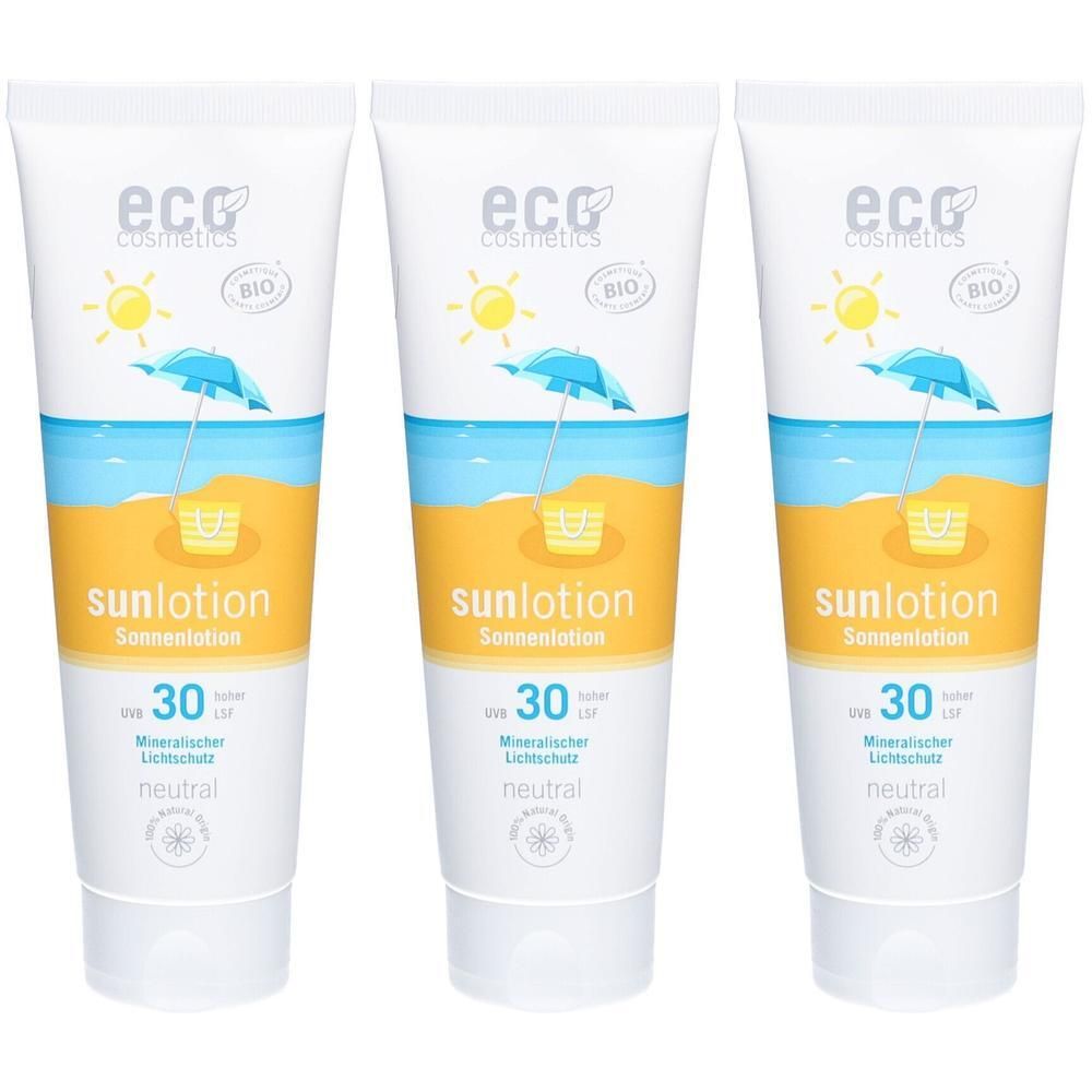 Drei Tuben Sonnenlotion mit Strandmotiv. Aufschrift: sunlotion, LSF 30, neutral. Marke: eco cosmetics. Bio-Siegel.