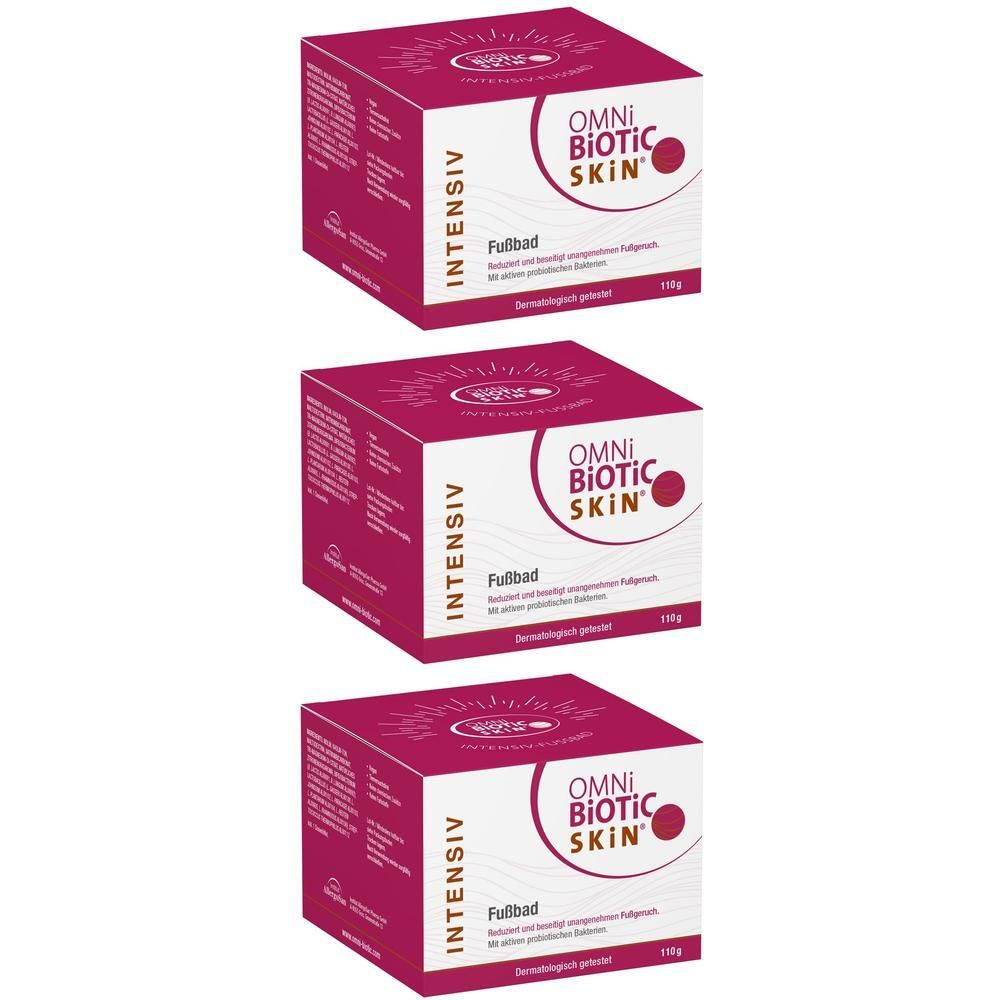Drei Schachteln OMNi-BiOTiC SKiN® Intensiv-Fußbad, weiß und pink.
