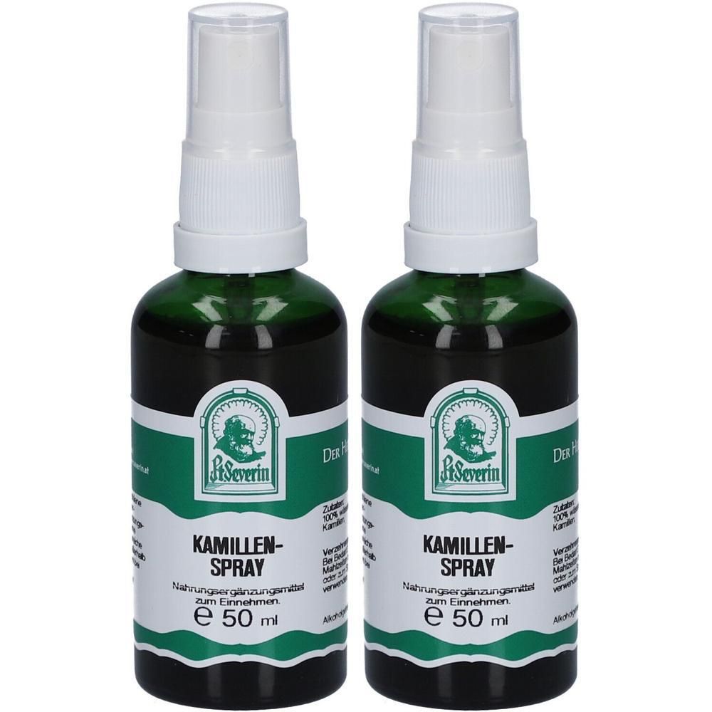 Zwei grüne Sprühflaschen mit Kamillen-Spray, jeweils 50 ml.