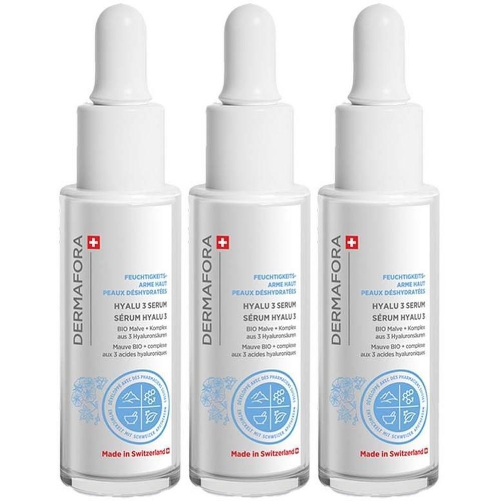 Drei Flaschen DERMAFORA Hyalu 3 Serum mit Pipettenverschluss, weiße Flaschen mit blauen Etiketten.