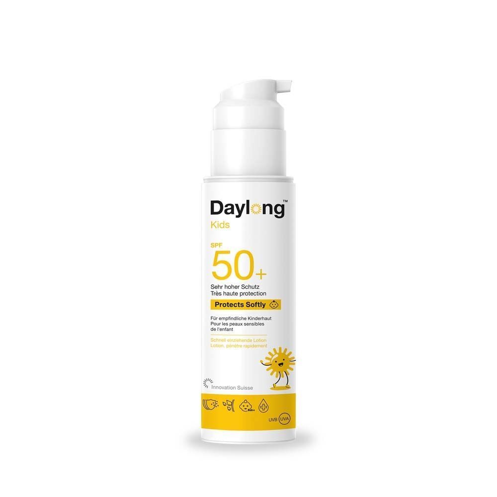 Eine Flasche DAYLONG Kids Sonnenschutzmittel mit LSF 50+ und Pumpspender.