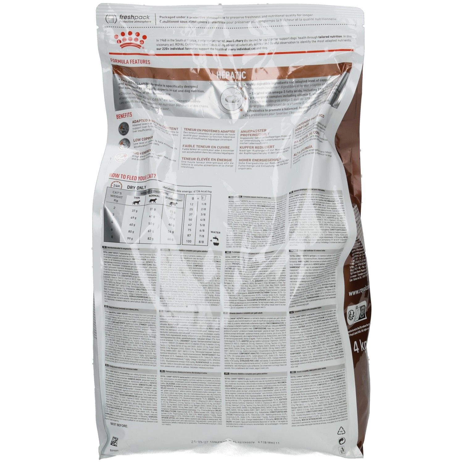 Rückseite eines 4 kg Beutels Royal Canin Hepatic Trockennahrung für Katzen mit Fütterungstabelle.