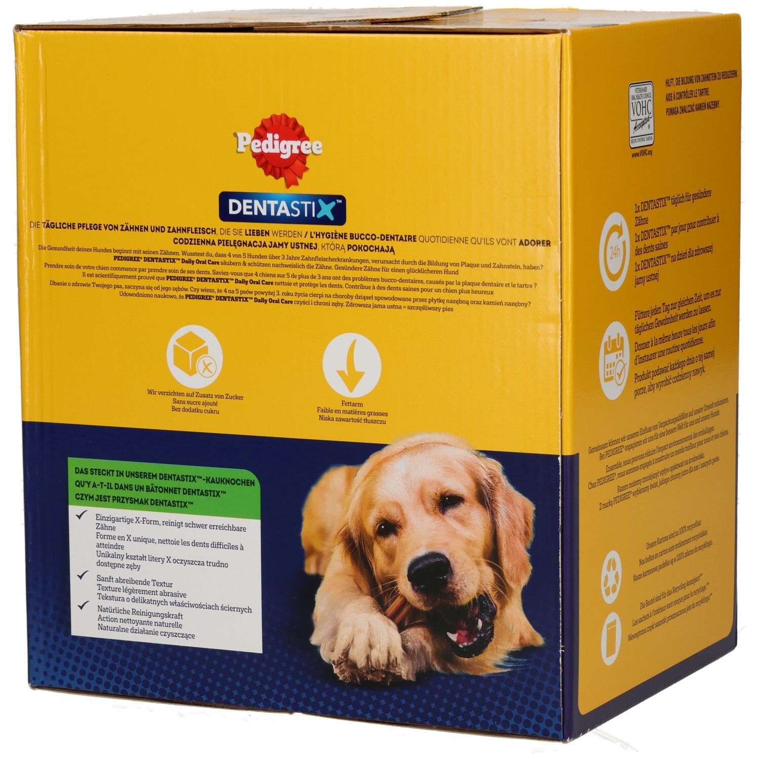Pedigree Denta Stix Large Packung mit Golden Retriever, der einen Stix kaut.