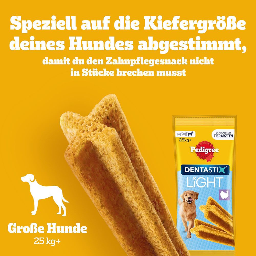 Nahaufnahme von Pedigree Denta Stix Light für große Hunde (25 kg+). Text: 'Speziell auf die Kiefergröße deines Hundes abgestimmt'.