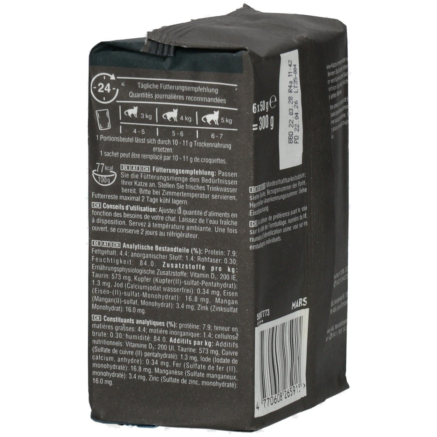 Sheba Fresh & Fine in Sauce 6x50g Packung mit Rind, Huhn und Lamm. Rückseite mit Fütterungsempfehlung.