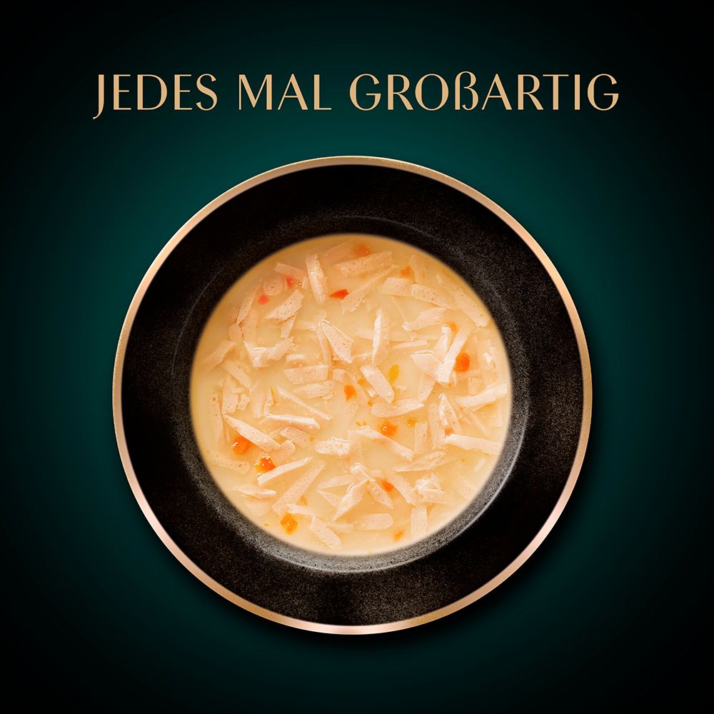 Sheba Soup mit Huhn: Nahaufnahme einer Schale mit Katzenfutter.