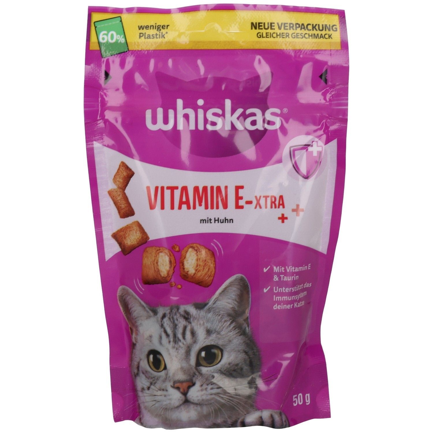 Rückseite einer Whiskas Vitamin E-xtra Katzenleckerli-Verpackung mit Produktinfos.