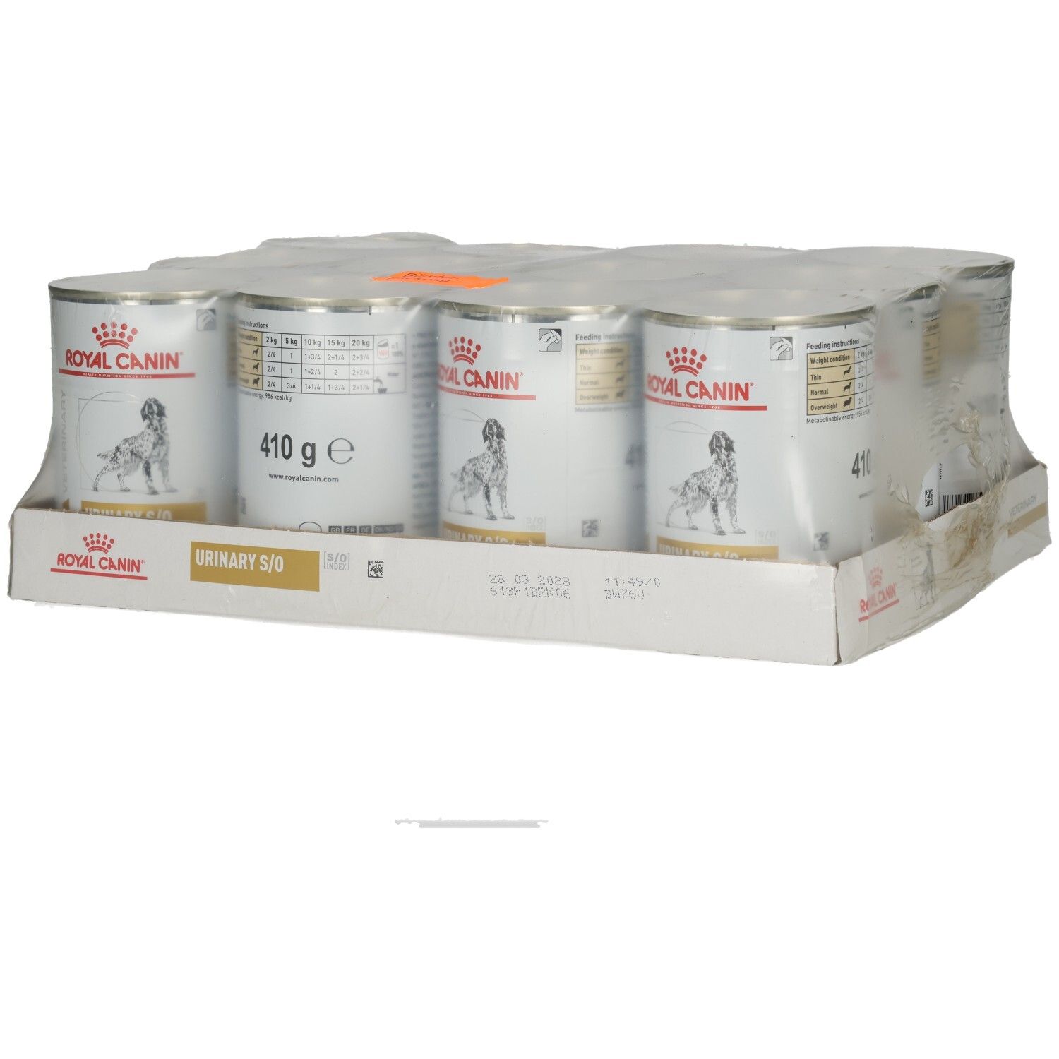 Sechs Dosen Royal Canin Urinary S/O Hundefutter auf einer Kartonunterlage, verpackt in Folie.