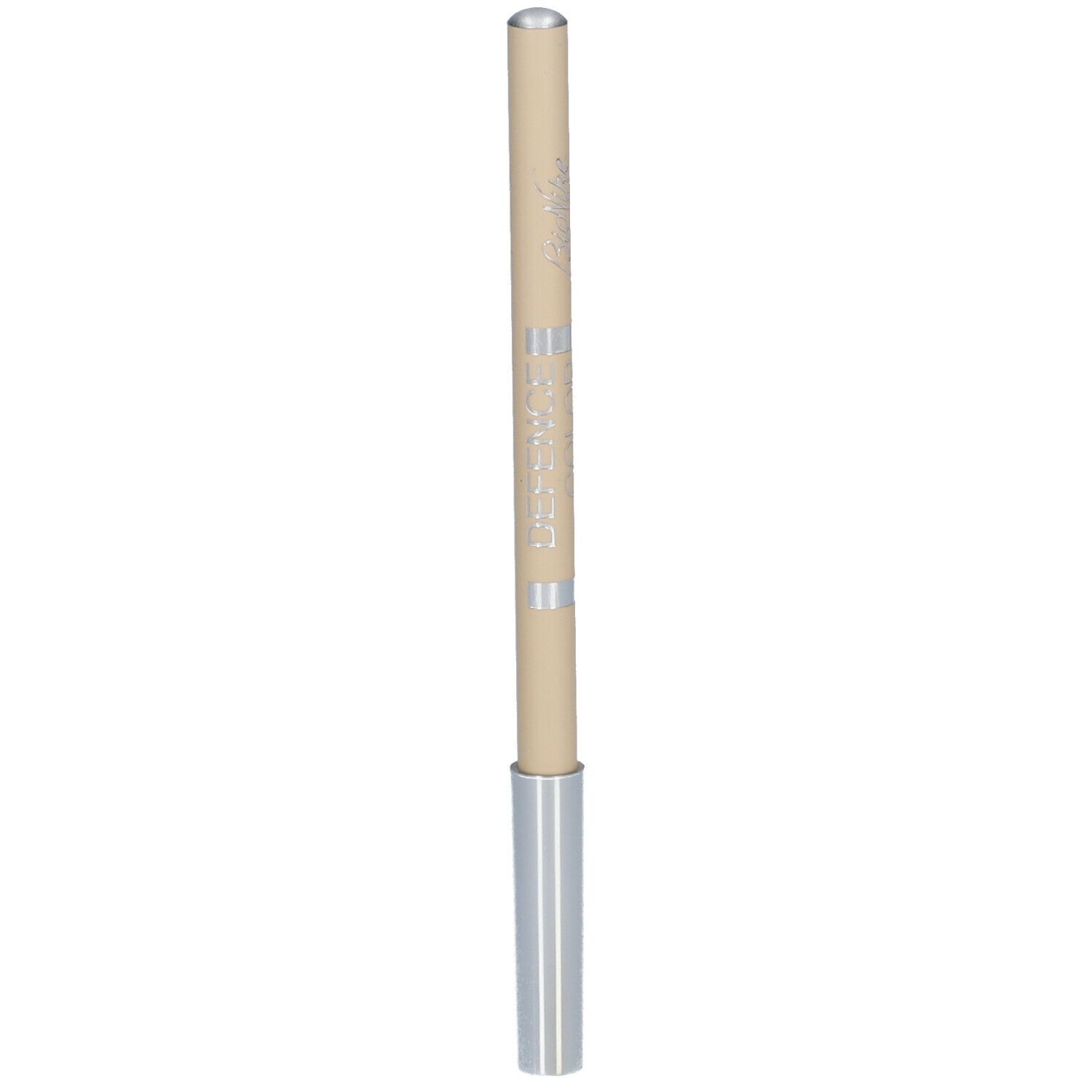 Beigefarbener Augenstift mit silbernen Akzenten. Spitze und unteres Ende silbern. Schriftzug auf dem Stift.