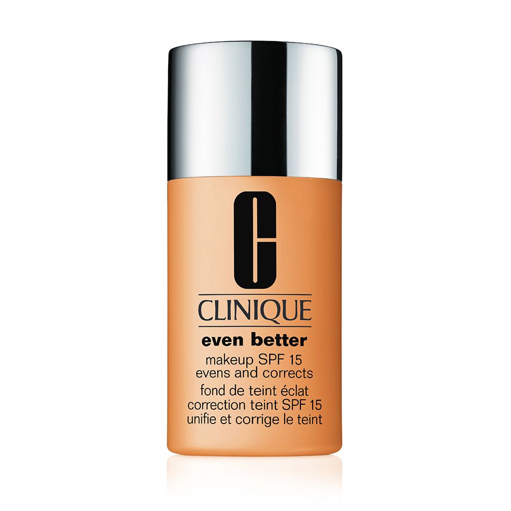 CLINIQUE Even Better™ Makeup SPF 15 Flasche. Beige-orange Farbton. Silberner Deckel. Schwarzes Logo und Schriftzug. Produktinformationen auf dem Etikett.