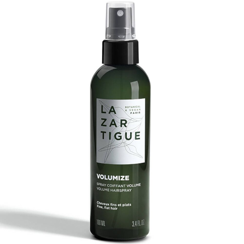Grüne Sprühflasche mit schwarzem Verschluss. Aufschrift: LAZARTIGUE VOLUMIZE. Für feines, plattes Haar.